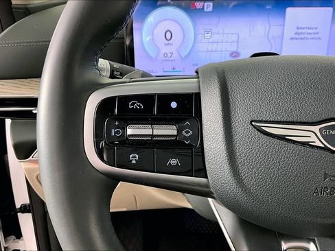 Used 2025 Genesis GV80 3.5T Advanced AWD/4WD image 10