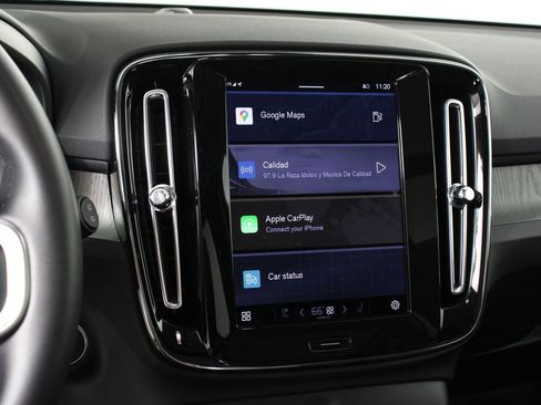 Certified 2025 Volvo XC40 B5 Plus image 9