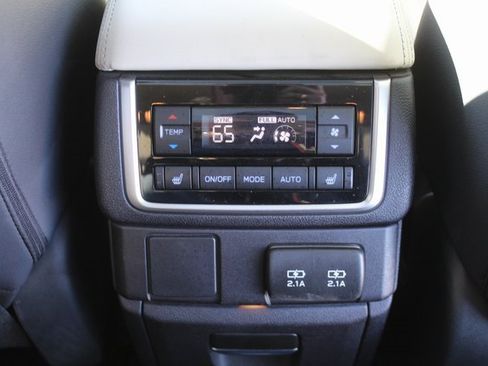 Used 2019 Subaru Ascent Limited w/ Popular Package #2 image 19