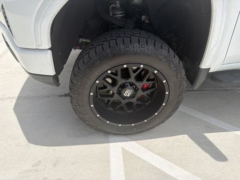 Used 2022 GMC Sierra 1500 AT4 w/ AT4 Premium Package AWD/4WD image 16