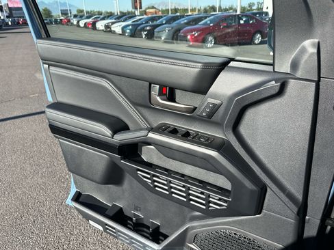 New 2026 Toyota 4Runner Limited AWD/4WD image 9