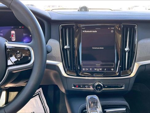 Certified 2023 Volvo S90 T8 Ultimate image 8