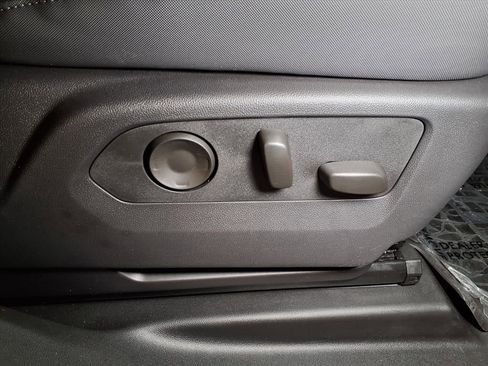 Used 2025 GMC Hummer EV 2X image 24