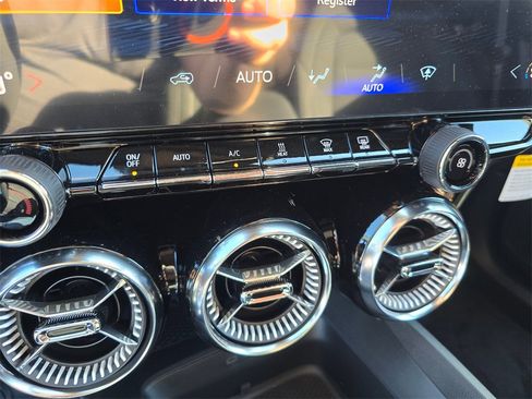 New 2026 Chevrolet Blazer EV LT image 27