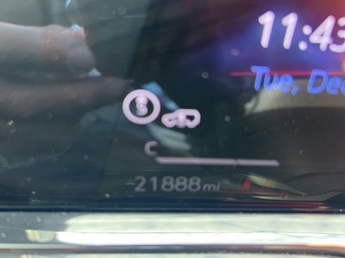 Used 2023 Cadillac Escalade V image 31