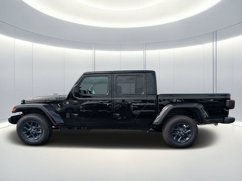 New 2026 Jeep Gladiator Sport AWD/4WD image 7