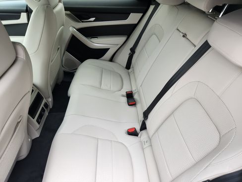 New 2026 Jaguar F-PACE R-Dynamic S image 17