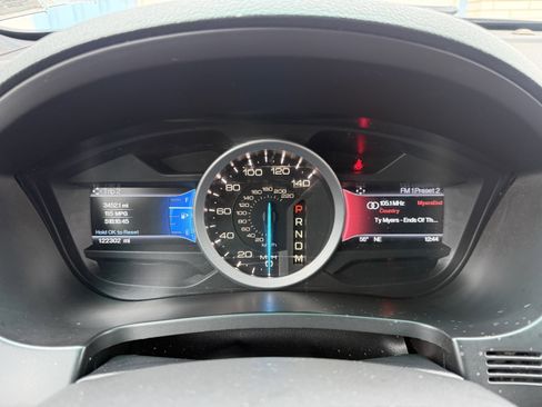 Used 2014 Ford Explorer XLT w/ Equipment Group 202A image 28