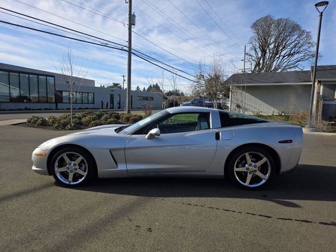 Used 2005 Chevrolet Corvette Coupe w/ Preferred Equipment Group image 8
