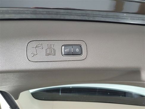 Used 2023 Lincoln Aviator 2WD image 8