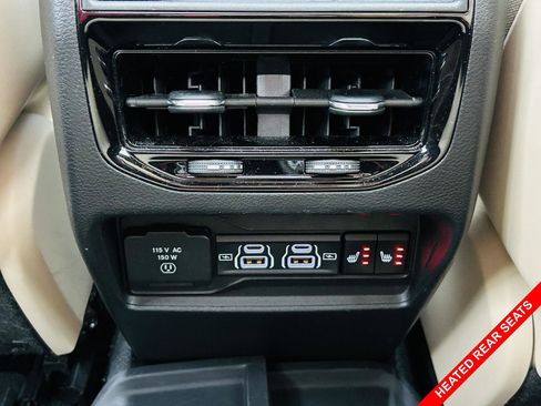 Used 2023 Jeep Grand Cherokee Limited w/ Trailer Tow Prep Group (B) AWD/4WD image 8