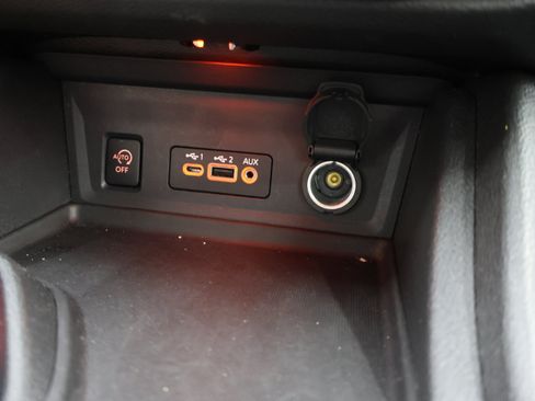 Used 2024 Nissan Sentra SV FWD image 50