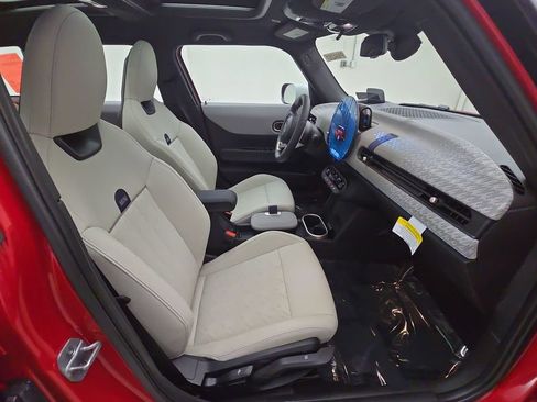 Used 2025 MINI Cooper S FWD image 30