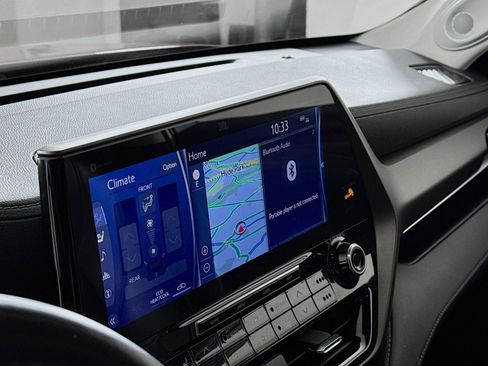 Used 2022 Toyota Highlander Limited image 8