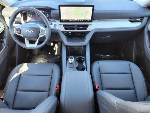New 2026 Ford Explorer Active w/ Active Comfort Package image 12