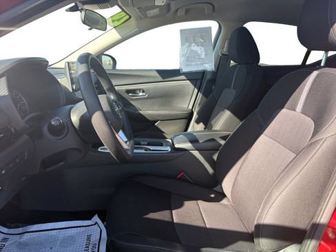 Used 2024 Nissan Sentra SV FWD image 10