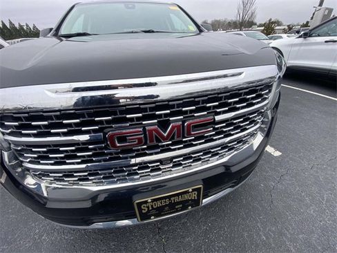 Used 2021 GMC Acadia Denali w/ Denali Technology Package image 9