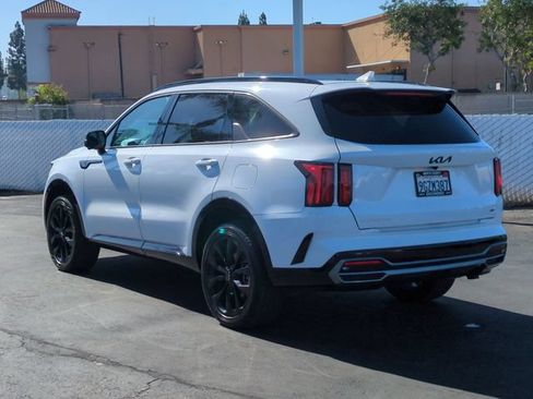 Certified 2023 Kia Sorento SX AWD/4WD image 5