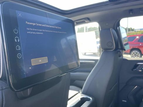 New 2026 Chevrolet Suburban Premier image 14