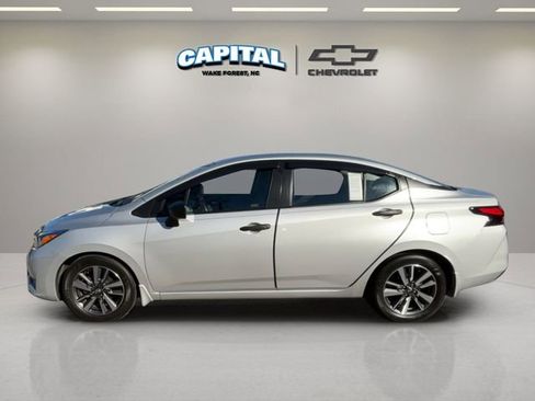 Used 2024 Nissan Versa S w/ S Plus Package image 2