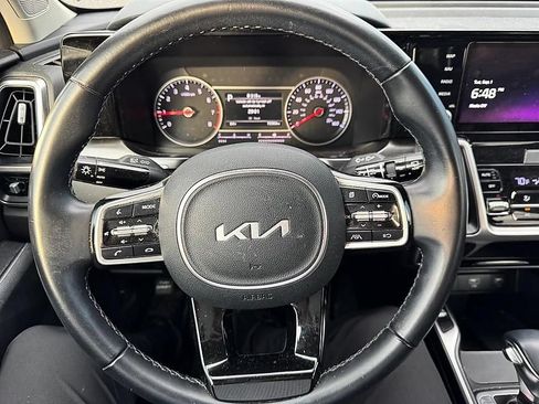 Used 2022 Kia Sorento S w/ Panoramic Sunroof Package FWD image 11