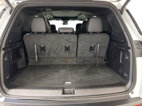 Used 2026 Chevrolet Traverse LT w/ Sun and Wheel Package AWD/4WD image 15
