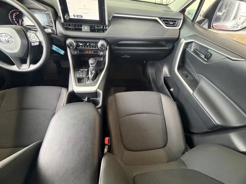 Used 2023 Toyota RAV4 LE AWD/4WD image 12