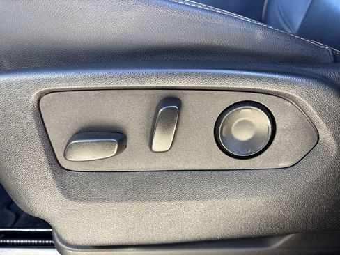 Used 2023 GMC Yukon AT4 w/ AT4 Premium Plus Package image 24