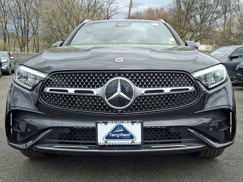 Used 2025 Mercedes-Benz GLC 300 4MATIC image 2