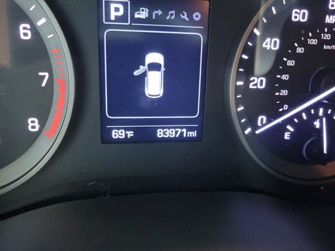 Used 2018 Hyundai Tucson Limited image 16