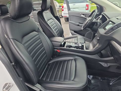 Used 2019 Ford Edge SEL w/ Equipment Group 201A FWD image 11