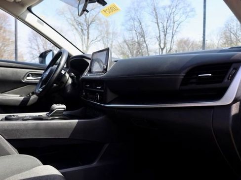 Used 2024 Nissan Rogue SV AWD/4WD image 38