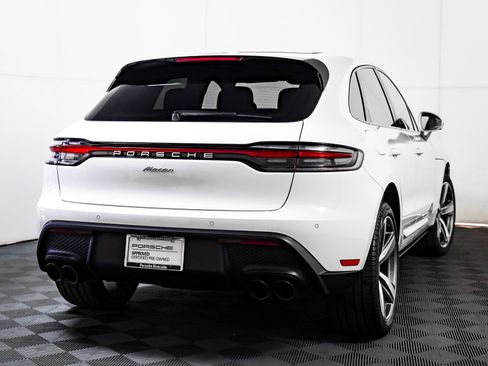Certified 2024 Porsche Macan image 10