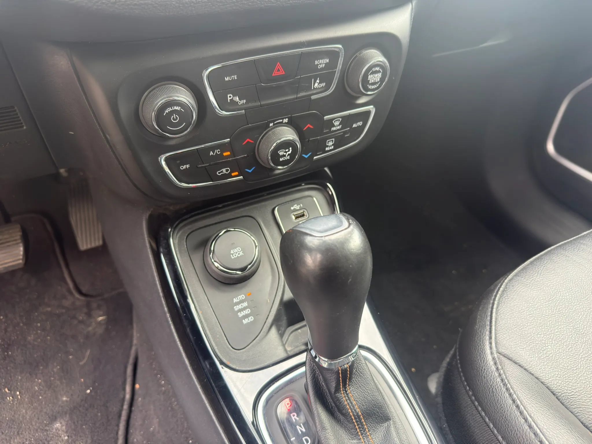 Used 2021 Jeep Compass Limited AWD/4WD image 19