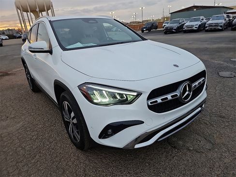 Used 2025 Mercedes-Benz GLA 250 image 11