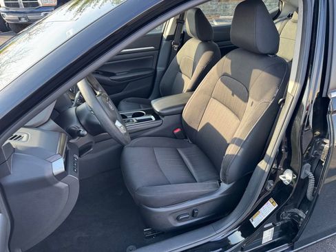 Used 2023 Nissan Altima 2.5 SV image 17