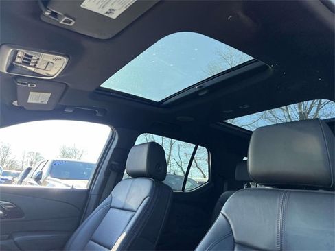 Certified 2023 Chevrolet Traverse RS image 13