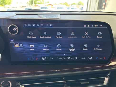 Used 2024 Chevrolet Traverse Z71 w/ Enhanced Driving Package AWD/4WD image 12