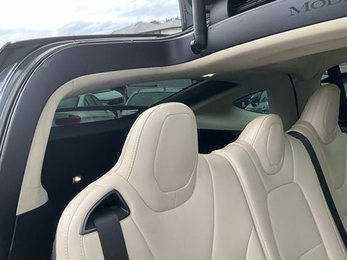 Used 2017 Tesla Model X 75D image 54