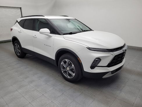 Used 2024 Chevrolet Blazer LT w/ Convenience Package FWD image 11
