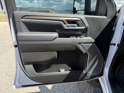 Used 2024 Chevrolet Silverado 3500 High Country w/ High Country Premium Package AWD/4WD image 14