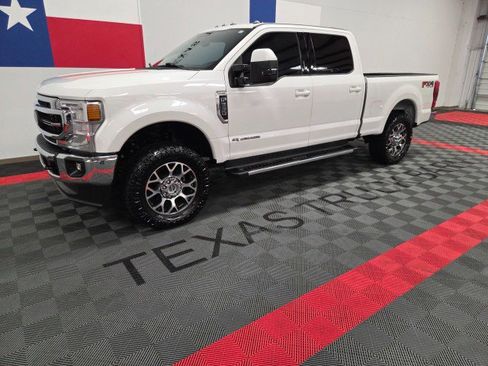 Used 2020 Ford F250 Lariat image 2