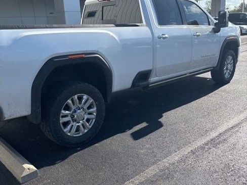 Used 2023 GMC Sierra 3500 Denali w/ Denali Ultimate Package image 13