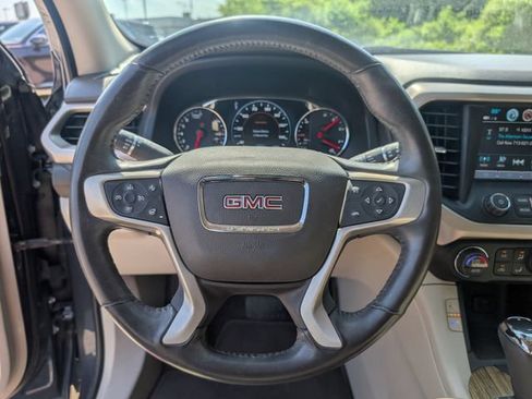 Used 2019 GMC Acadia Denali w/ Technology Package FWD image 15