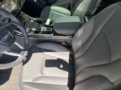 Used 2023 Audi Q8 Premium Plus AWD/4WD image 15