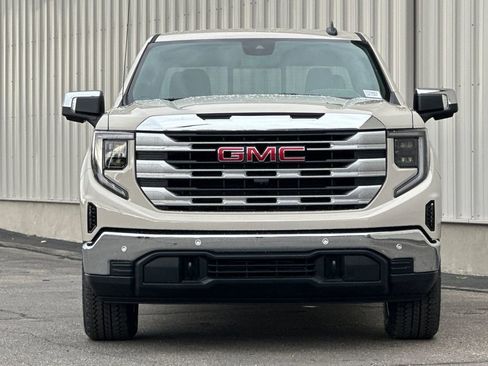 New 2026 GMC Sierra 1500 SLE w/ Preferred Package AWD/4WD image 3