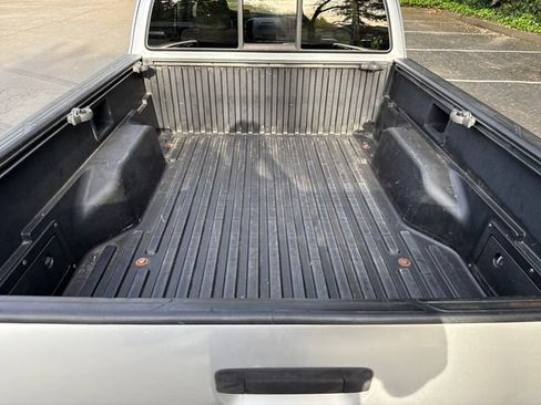 Used 2005 Toyota Tacoma 2WD Access Cab image 18