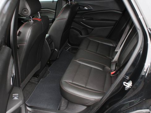 Used 2024 Chevrolet Trax RS w/ Driver Confidence Package FWD image 17