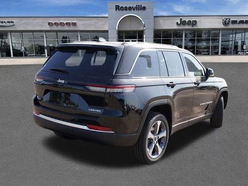 New 2025 Jeep Grand Cherokee Limited w/ Trailer Tow Package AWD/4WD image 3