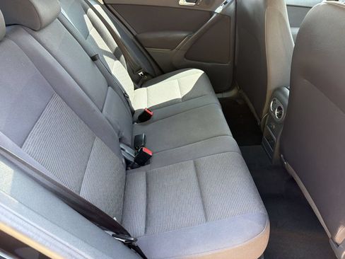 Used 2017 Volkswagen Tiguan S FWD image 27